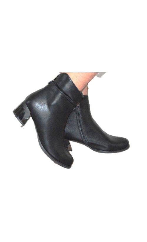 Naiste nahast saapad 40-43